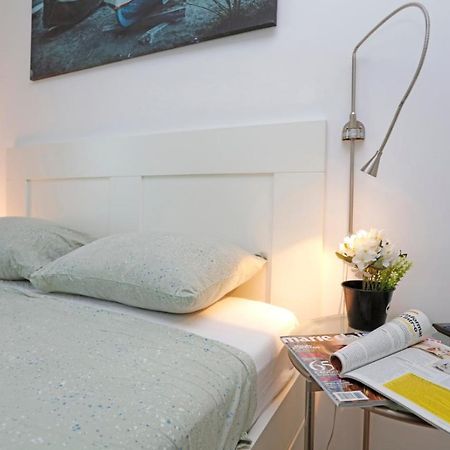 Gorgeous 2 Bedroom Duplex In City Center Bucureşti Eksteriør bilde