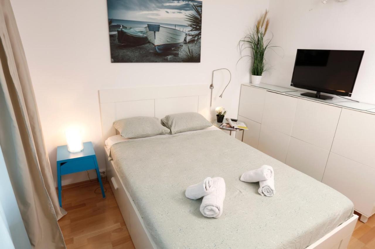 Gorgeous 2 Bedroom Duplex In City Center Bucureşti Eksteriør bilde