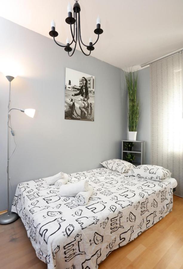 Gorgeous 2 Bedroom Duplex In City Center Bucureşti Eksteriør bilde